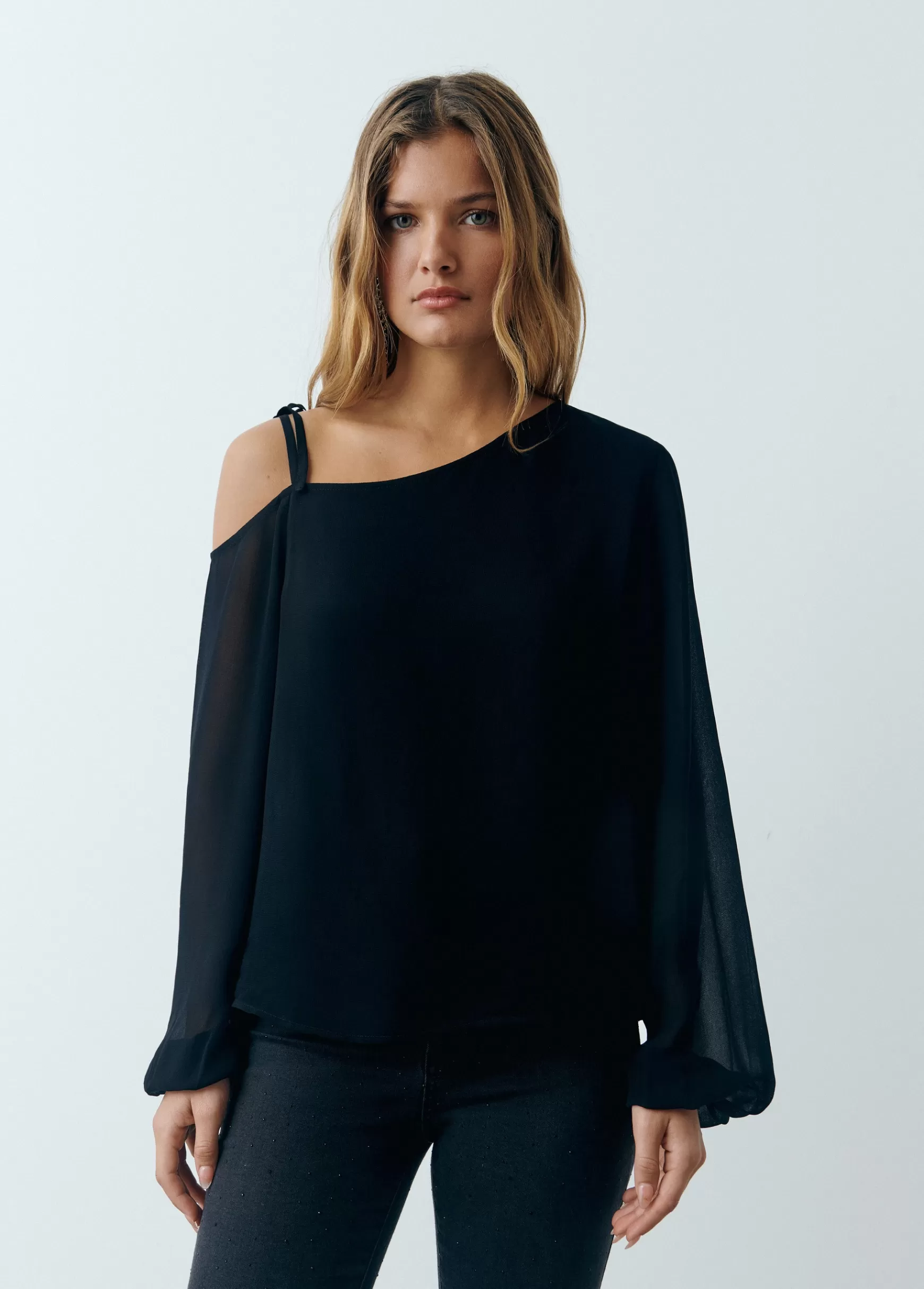 Brownie Blusa assimétrica manga comprida- Blusas E Camisas