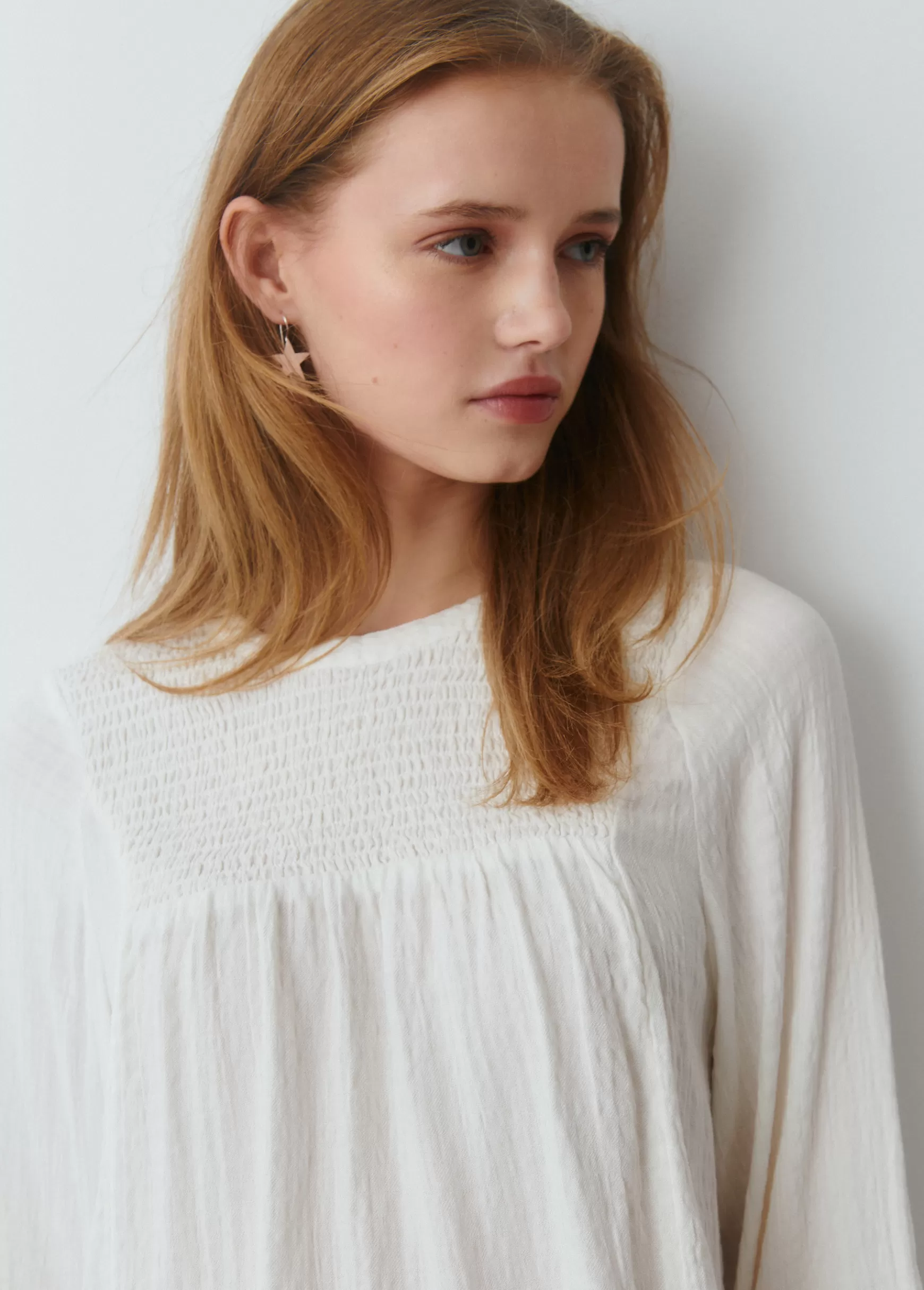 Brownie Blusa com smock no peitilho- Blusas E Camisas