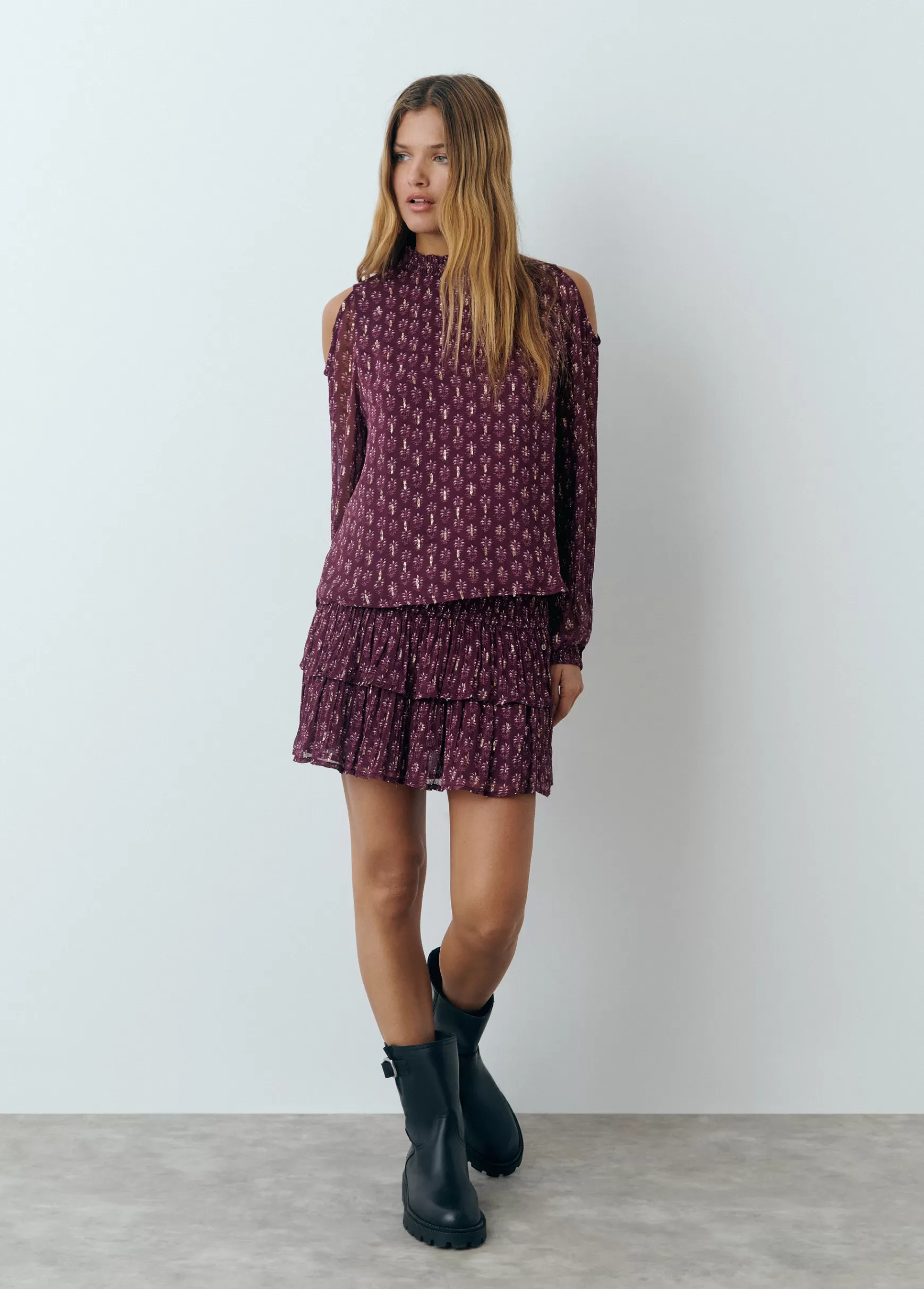 Brownie Blusa cut out estampado selo índio- Blusas E Camisas | Total Look