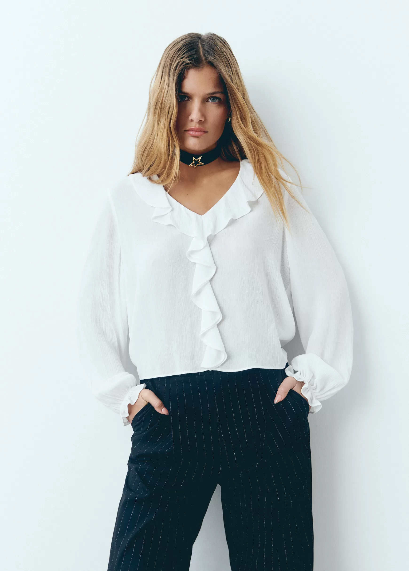 Brownie Blusa decote folhos- Blusas E Camisas