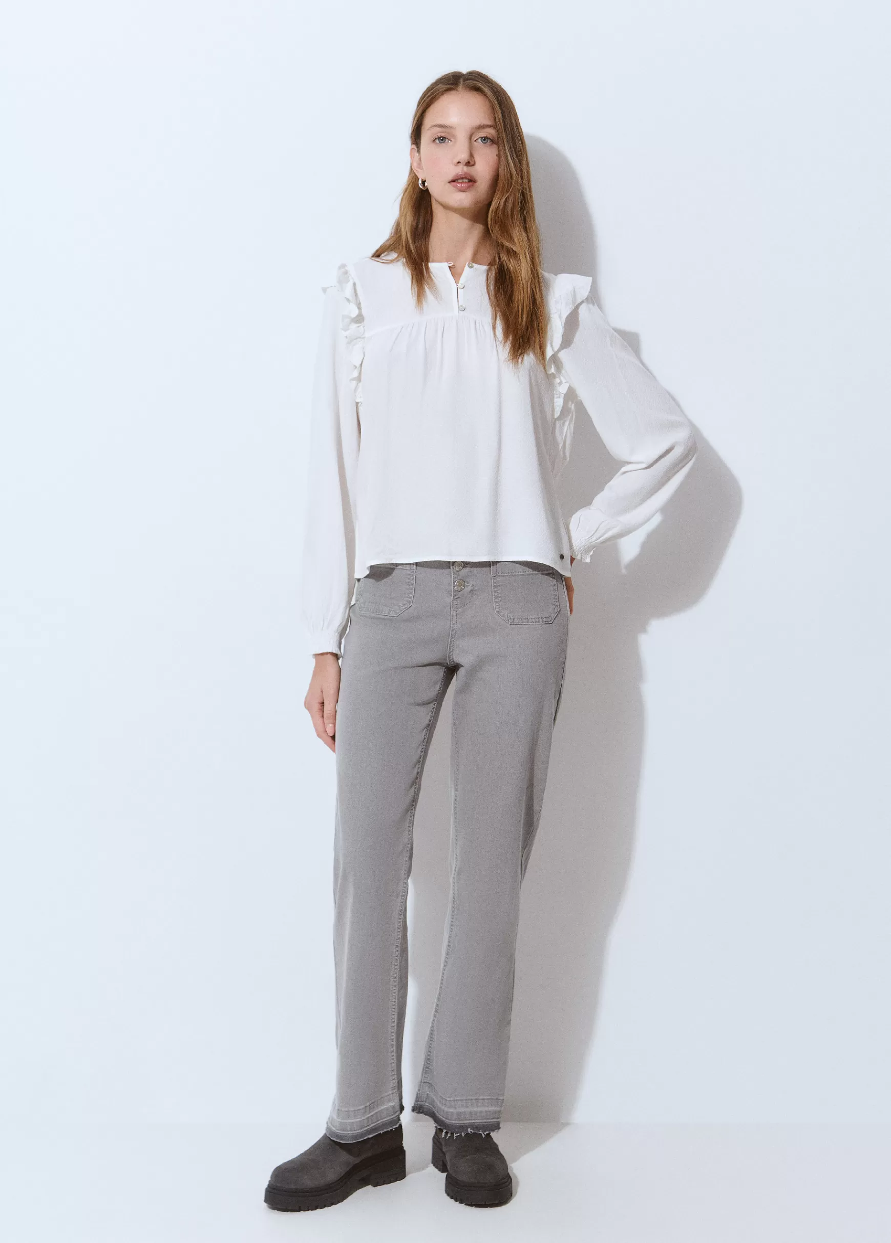 Brownie Blusa manga folhos- Blusas E Camisas