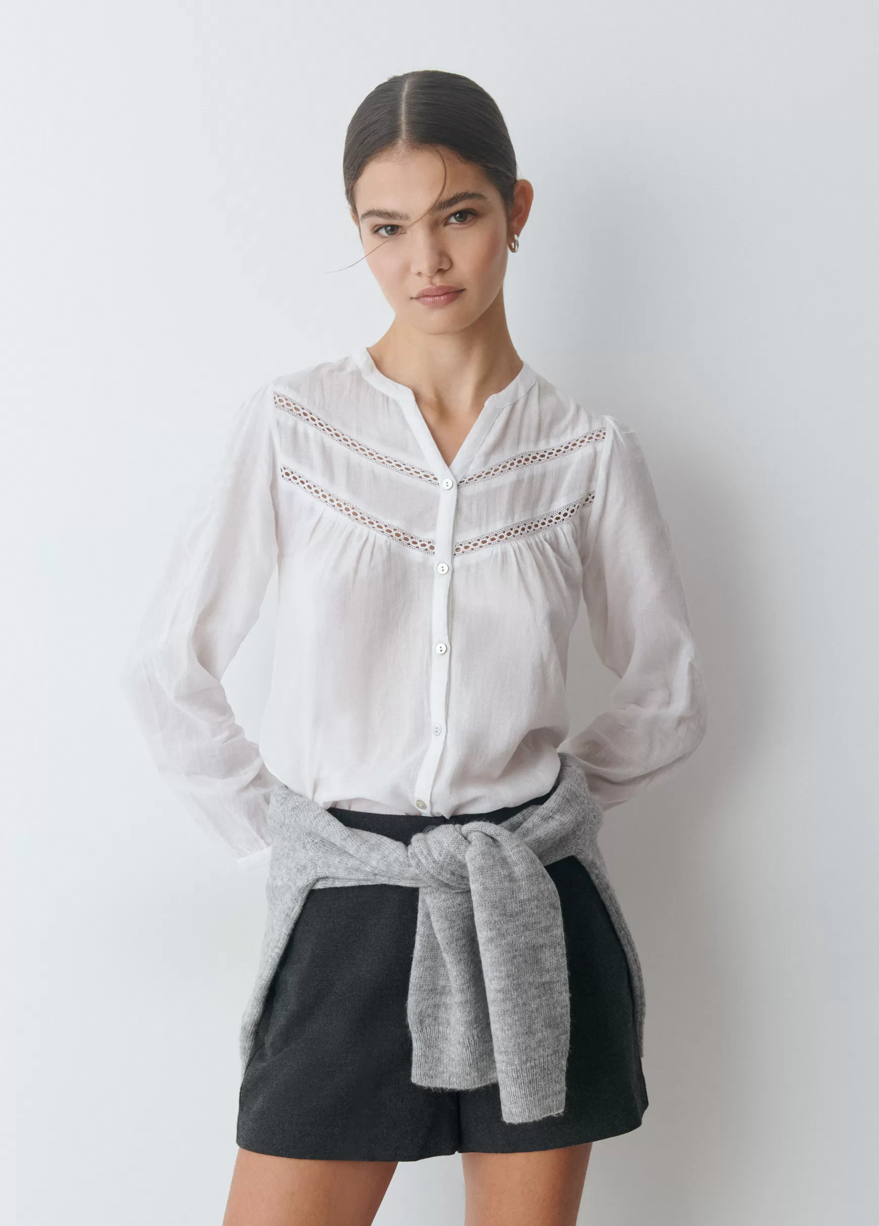Brownie Blusa romântica detalhe rendilhados- Blusas E Camisas