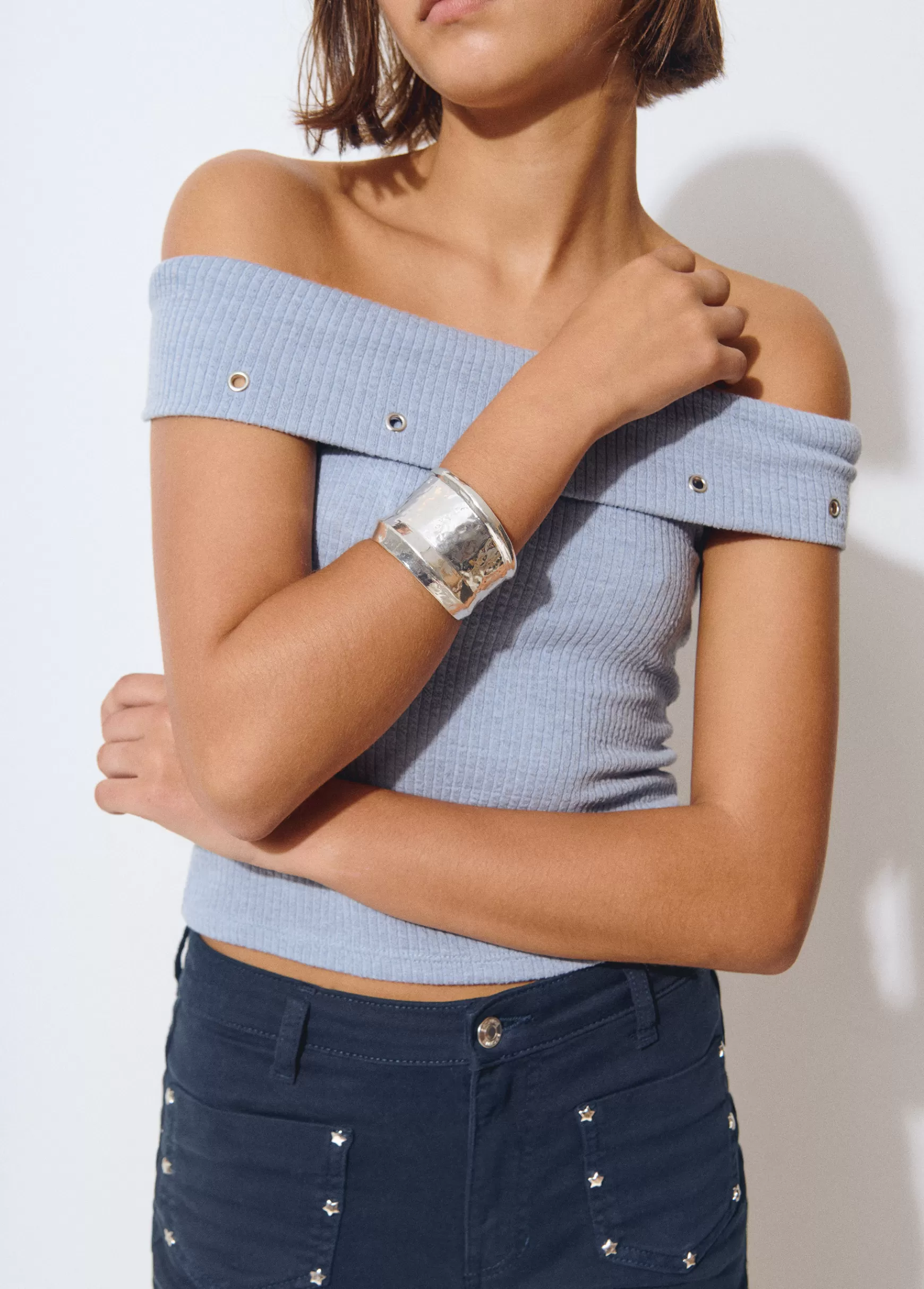 Brownie Bracelete rígida gravada- Bijuteria