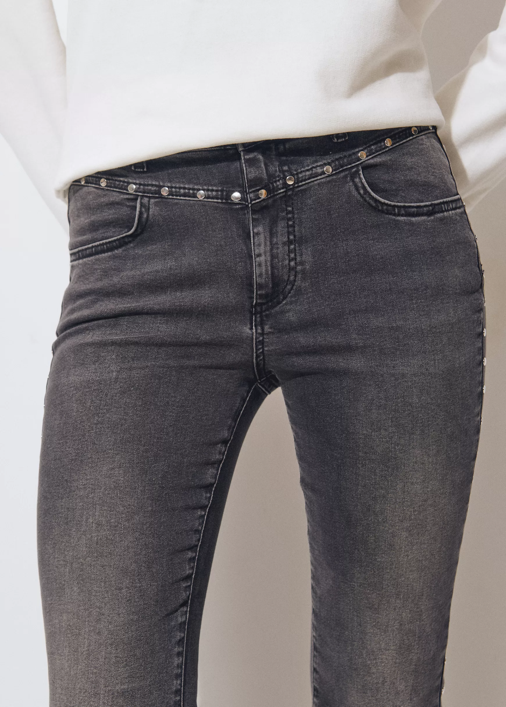 Brownie Jeans flare cropped tachas- Jeans