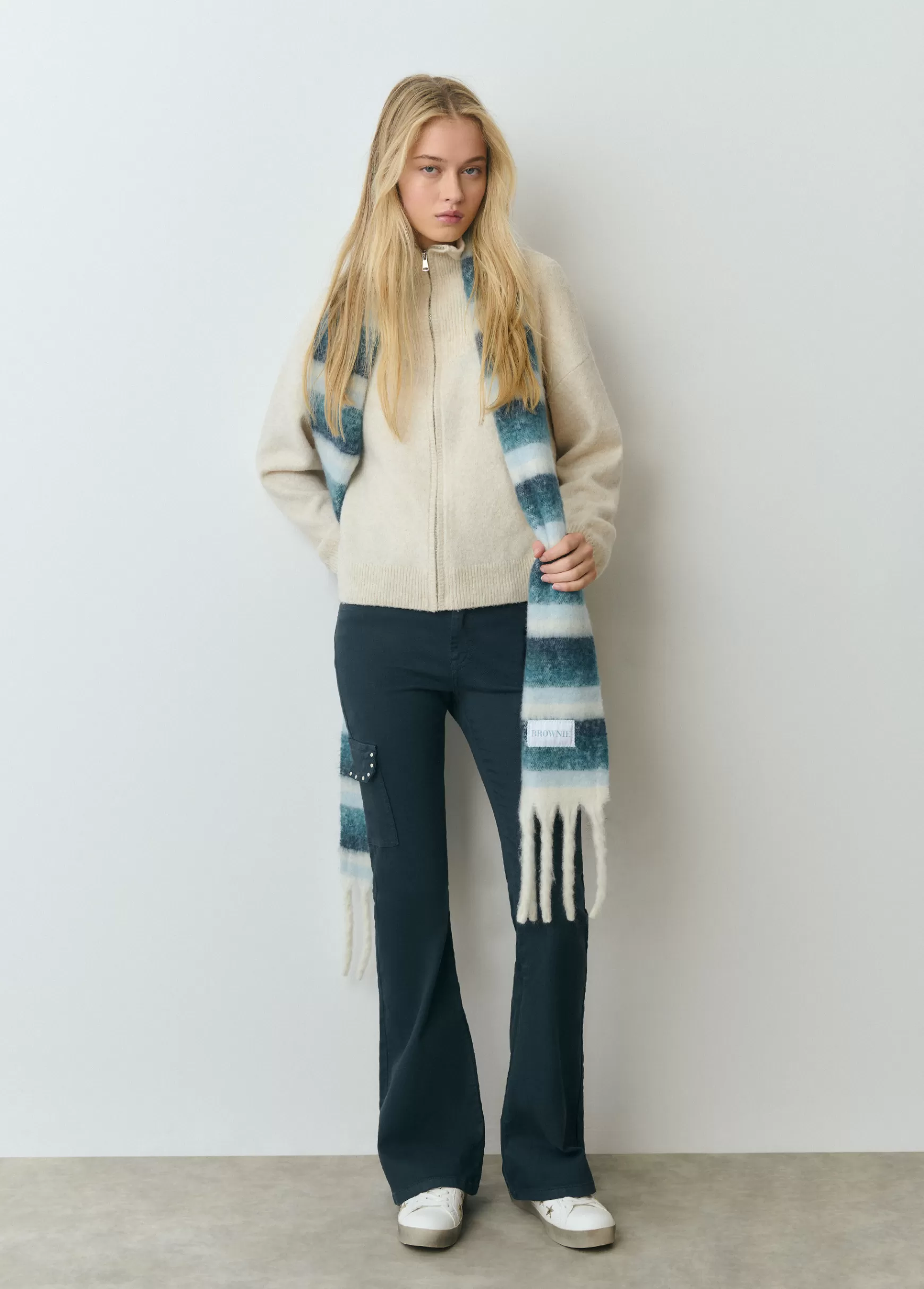 Brownie Pantalon campana cargo tachas- Calças