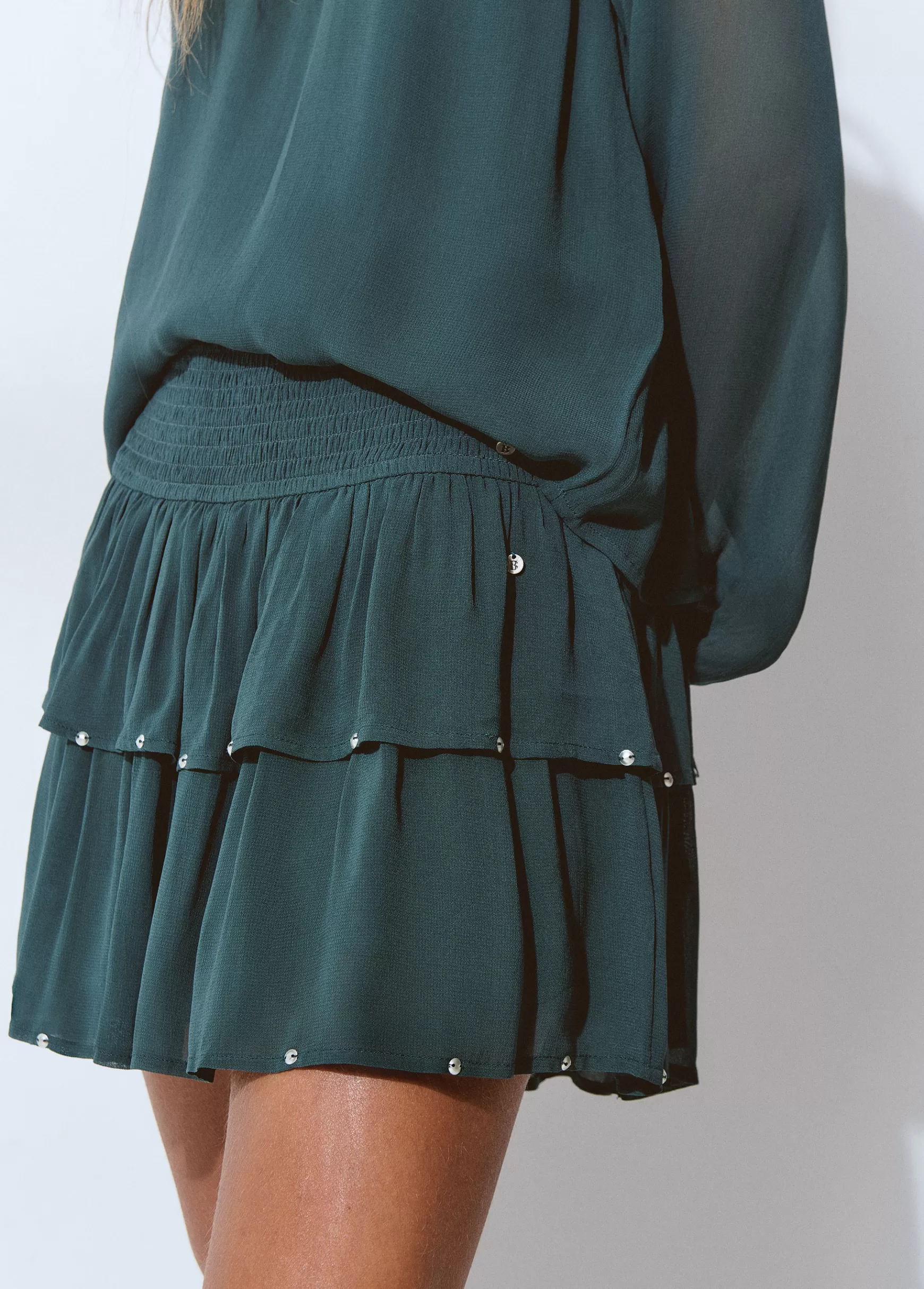 Brownie Saia folhos detalhe tachas- Saias | Total Look
